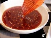 美味的柠汁黑胡椒肋排做法图解4)