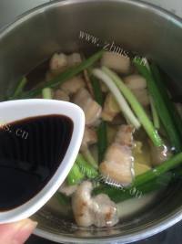 家常菜炖五花肉做法图解10)