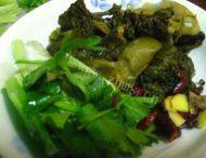 简易酸菜豆腐鱼做法图解1)