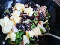 唇齿留香的过油肉土豆片做法图解12)