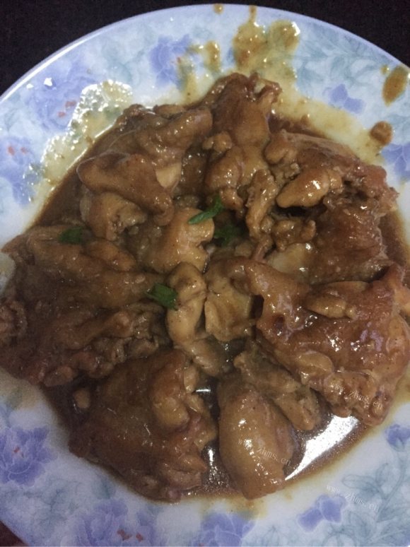 咸甜适中的酱香鸡腿
