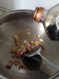 木耳竹芛炒肉做法图解10)