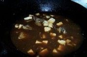 带鱼炖豆腐做法图解10)