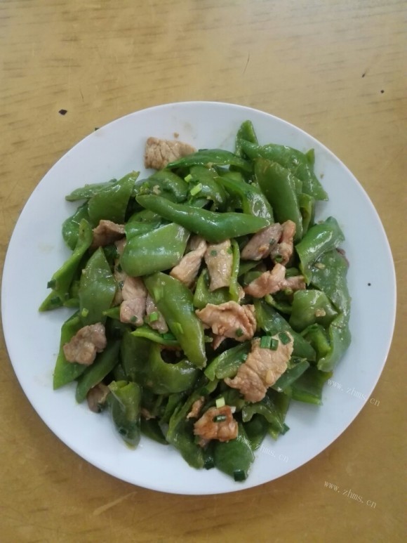 色香味浓的辣椒炒肉片