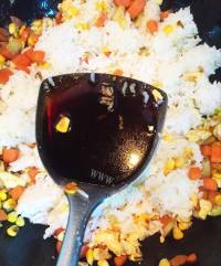 DIY蛋炒饭做法图解7)