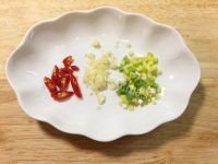 雪白手撕金沙杏鲍菇做法图解2)
