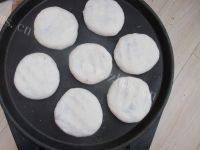 美味干烙胡萝卜海带馅饼做法图解9)