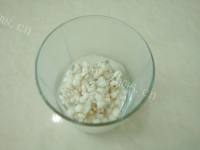 美味柠檬薏米水做法图解4)