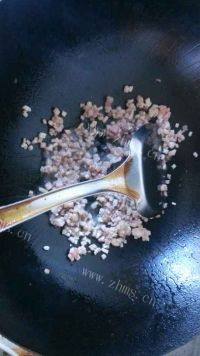 家常菜肉末干煸豆角做法图解7)