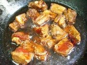 家常菜五香酥炸排骨做法图解3)