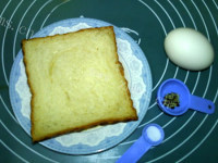 美味的土司太阳蛋做法图解1)