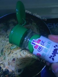 美味的奶酪意大利面做法图解6)