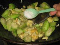 「DIY美食」丝瓜炒鸡蛋	
