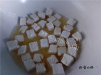 家常菜糖醋脆皮豆腐做法图解4)