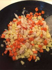 美味的咖喱鸡肉饭做法图解7)