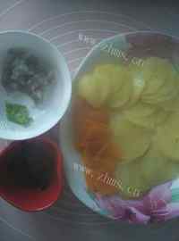 美味的土豆鲜虾海苔饼做法图解2)