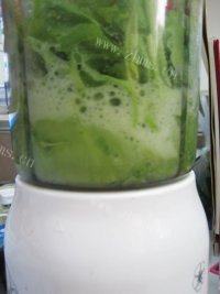 鲜榨芹菜汁做法图解4)
