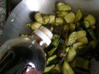 自己做的茄子炖土豆做法图解7)