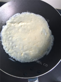 简单的早餐鸡蛋卷饼做法图解3)