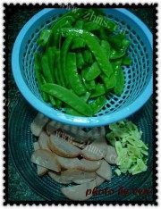 色泽不错的荷兰豆炒火腿做法图解1)