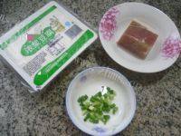 家常菜咸肉豆腐汤做法图解1)
