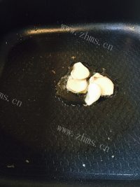 芳香四溢的西洋菜猪骨汤做法图解4)