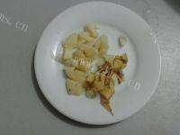 家常菜西芹炒肉丝做法图解4)
