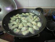 有特色的韭菜鸡蛋饺子做法图解8)