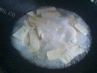 美味的紫菜豆腐汤做法图解5)