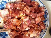 美味的糯米蒸排骨做法图解3)