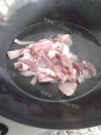 家常菜咸菜焖猪肉做法图解2)