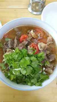 美味的牛肉炖柿子