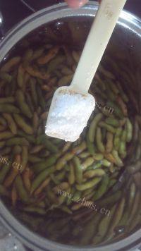 下酒菜煮毛豆做法图解3)