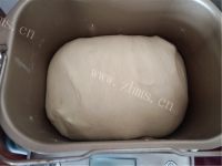 自制蓝莓果酱面包做法图解3)