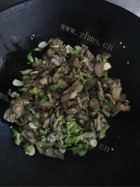 青椒牛肝菌做法图解5)