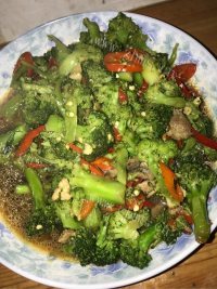 DIY西兰花炒肉做法图解5)