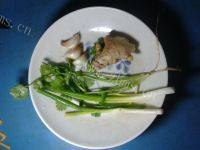 家常菜番茄肉丸汤做法图解2)