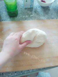 美味小猪牛奶馒头做法图解6)
