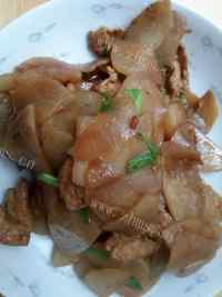 家常菜肉片炒萝卜