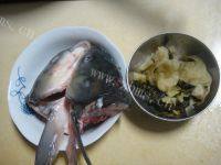 自制豆花酸菜鱼头汤做法图解9)