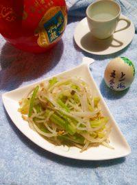 家常菜芹菜炒豆芽