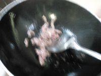 家常菜茭白炒牛肉做法图解5)