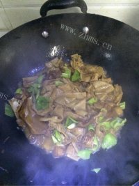 美味的笋衣烧肉做法图解7)