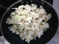 家常菜肉片炒菜花做法图解3)