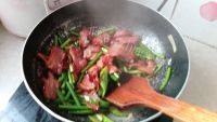 家常菜蒜苔炒腊肉