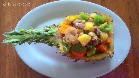 菠萝炒鸡丁