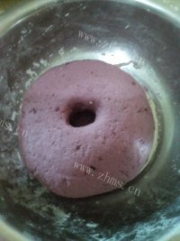 自制紫薯双色馒头做法图解2)