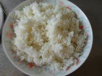 软嫩的火腿蛋炒饭做法图解1)