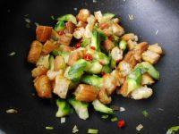 家常菜丝瓜炒油条