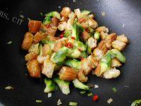 家常菜丝瓜炒油条